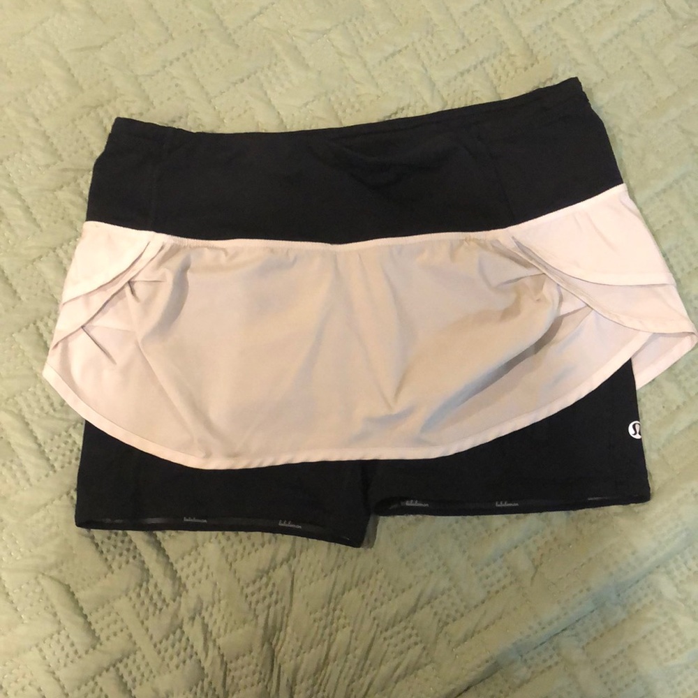 Lululemon skort. Great used condition. No snags or tears. Missing inside tag
